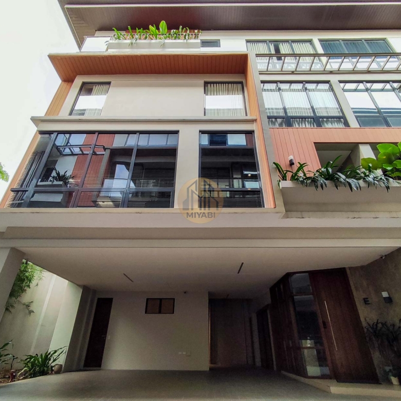 4-Storey Townhouse For Sale in Paco, Manila | ₱52M