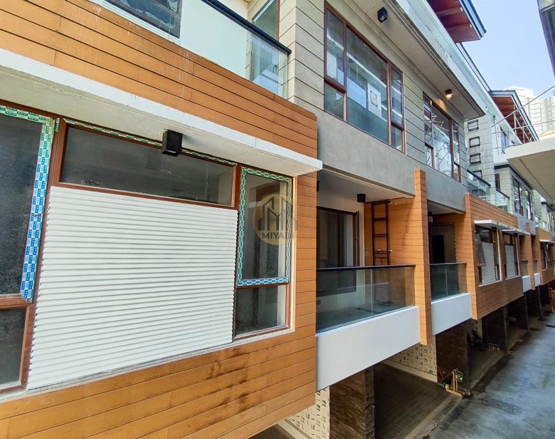 4-Storey Townhouse For Sale in Quiapo, Manila | ₱48M