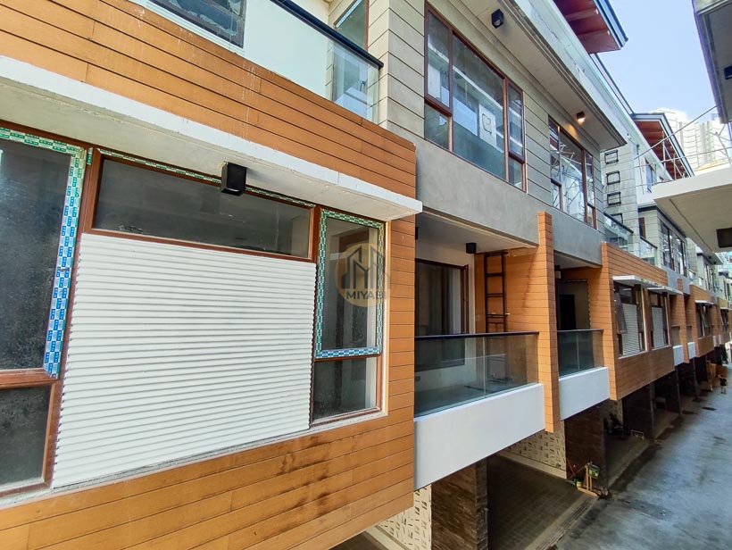 4-Storey Townhouse For Sale in Quiapo, Manila | ₱48M