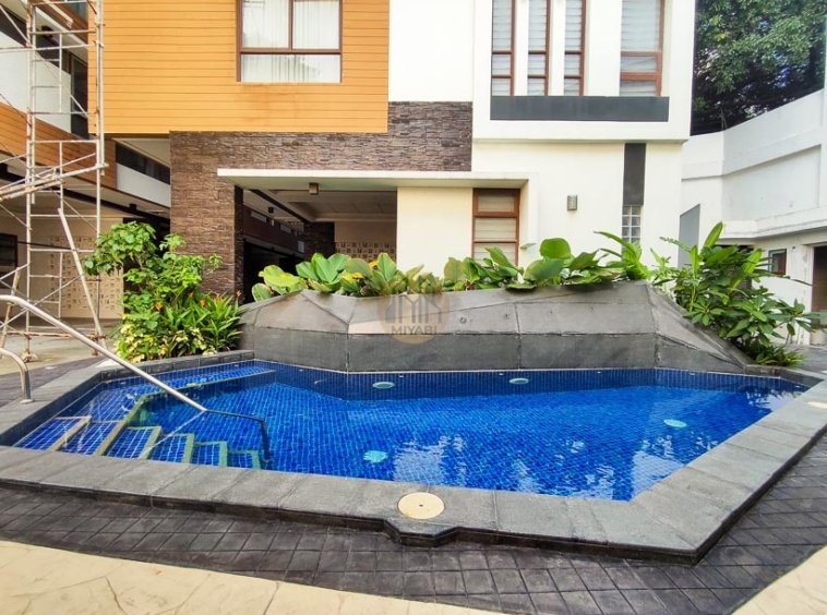 4-Storey Townhouse for sale in Quiapo, Manila | ₱48M