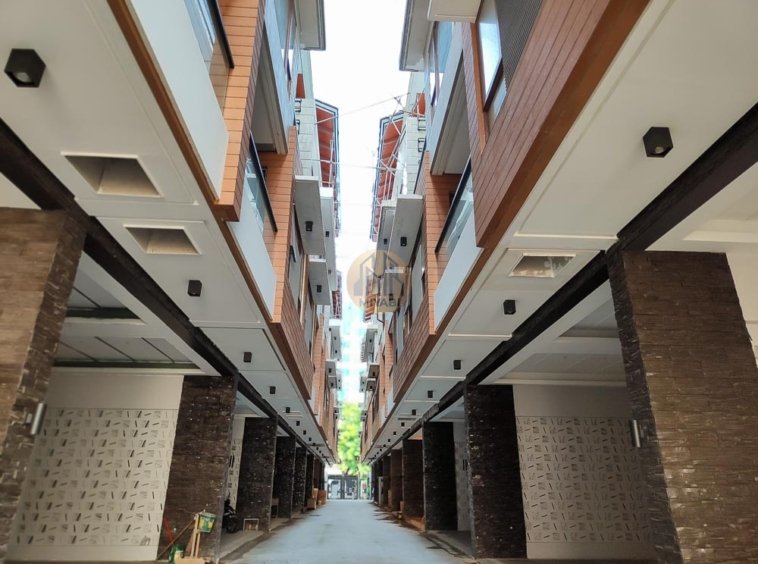 4-Storey Townhouse For Sale in Quiapo, Manila | ₱48M