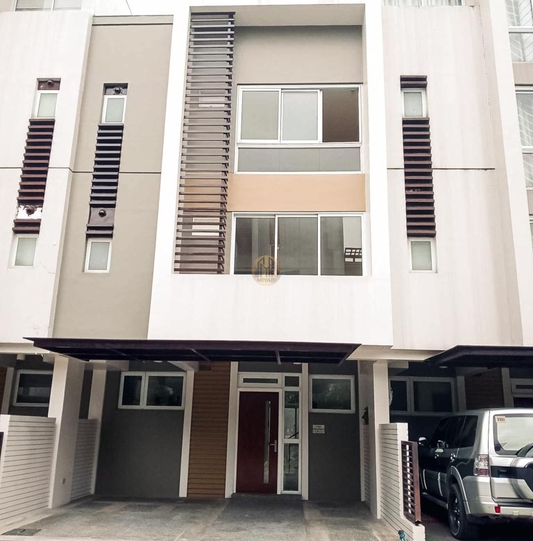 Neatly Planned: 4-Storey Townhouse For Sale in Obrero, Quezon City | ₱40.58M