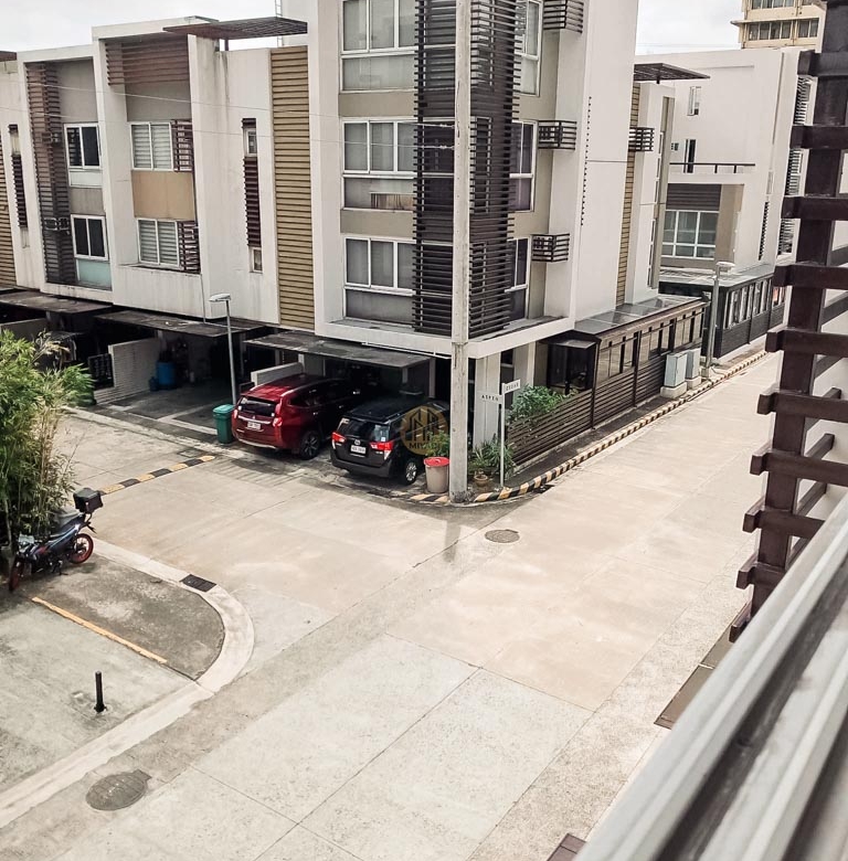 Neatly Planned: 4-Storey Townhouse For Sale in Obrero, Quezon City | ₱40.58M