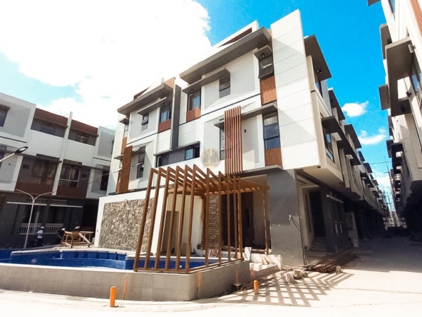 Pre-Selling Townhouses at Introductory Price: 3-Storey Townhouse | Pugad Lawin, Quezon City | ₱26.6M