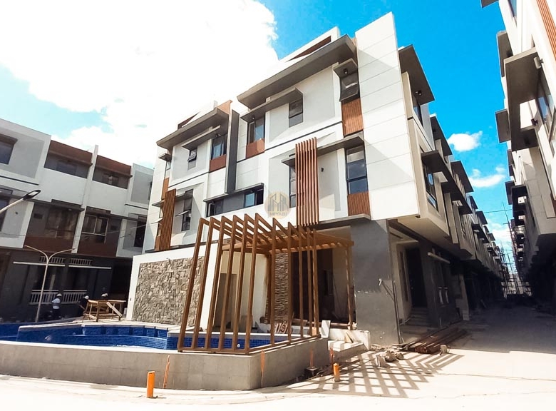 Pre-Selling Townhouses at Introductory Price: 3-Storey Townhouse | Pugad Lawin, Quezon City | ₱26.6M