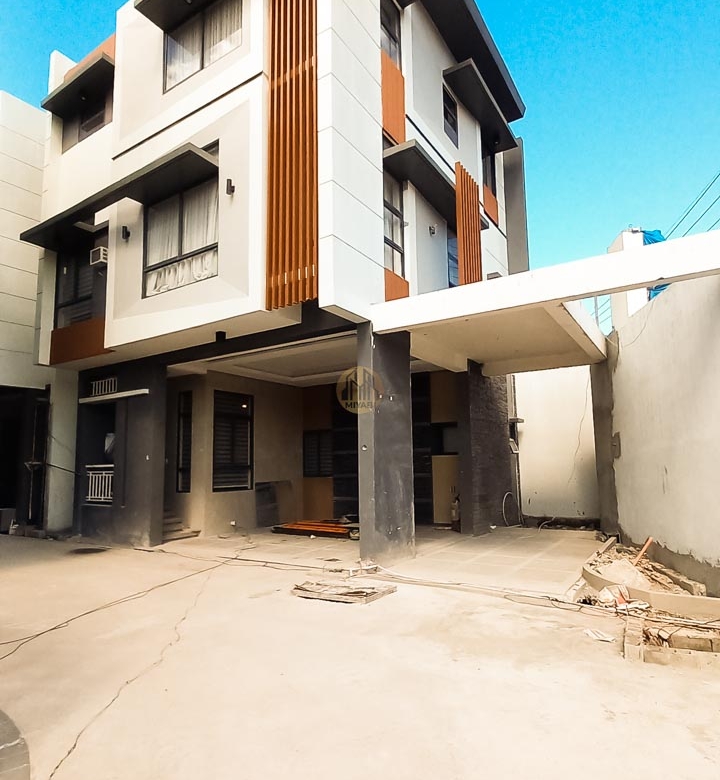Pre-Selling Townhouses at Introductory Price: 3-Storey Townhouse | Pugad Lawin, Quezon City | ₱26.6M