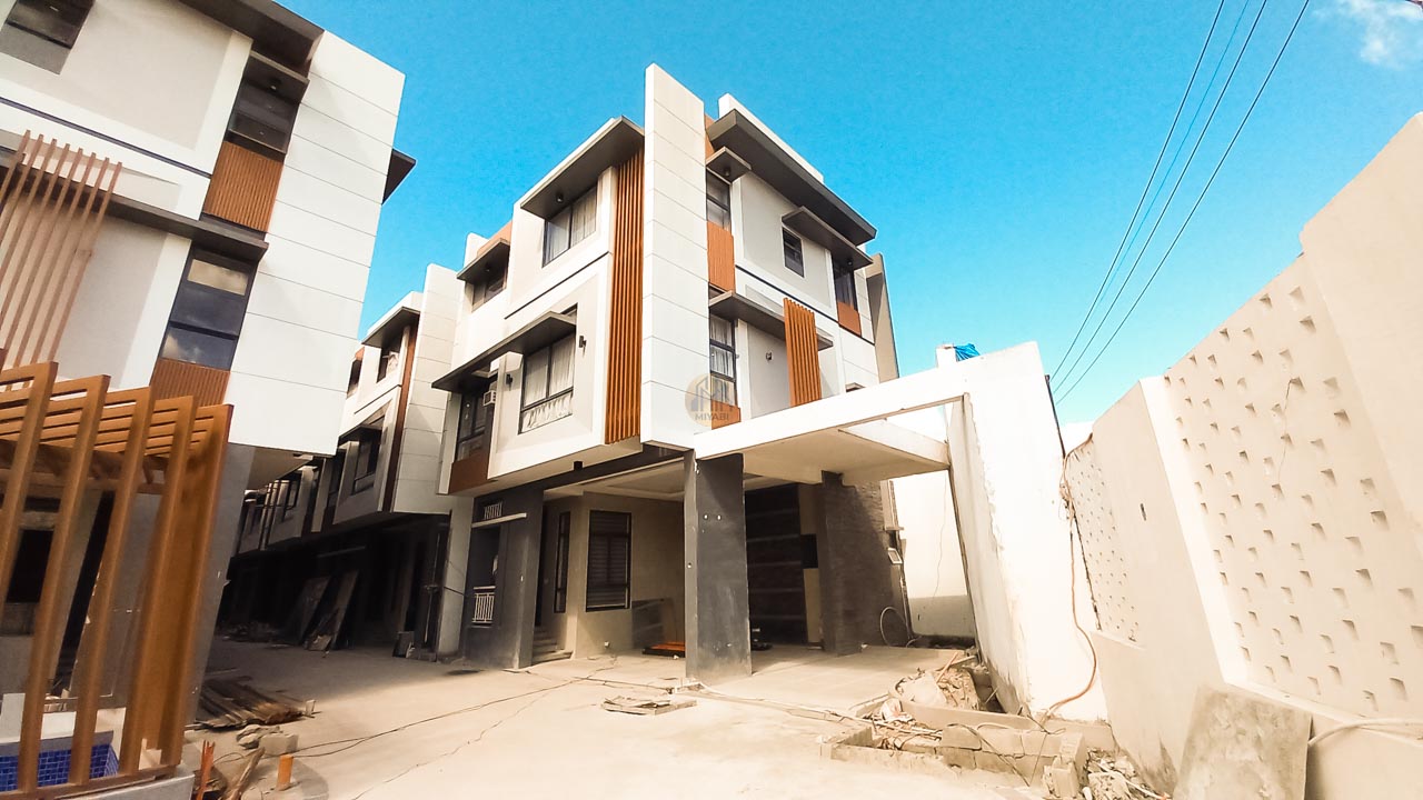 Pre-Selling Townhouses at Introductory Price: 3-Storey Townhouse | Pugad Lawin, Quezon City | ₱26.6M