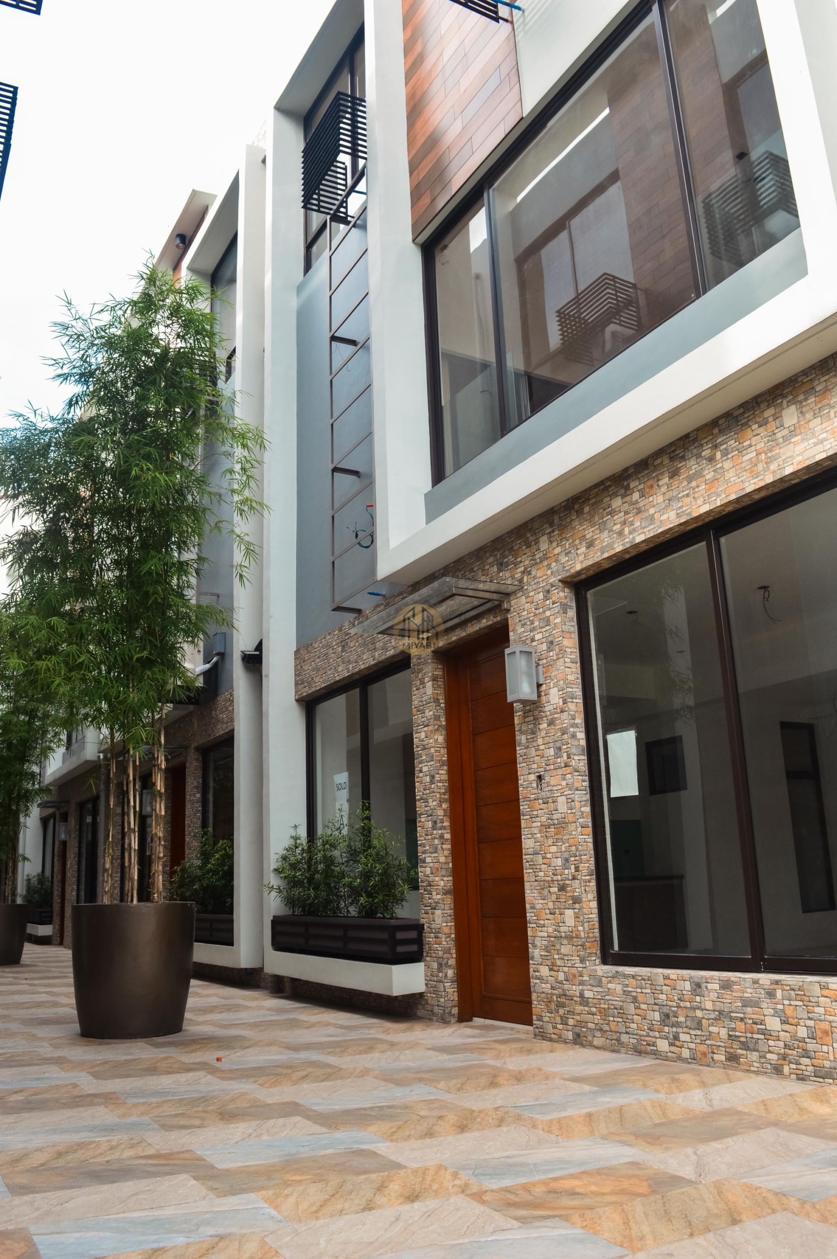 3-Storey Townhouse For Sale in Pasadeña, Quezon City | ₱46.81M